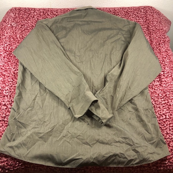 Men’s The Arrow Company Button Front Dress Shirt - Picture 3 of 3